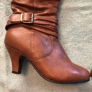 Brand New Tan Forever 7 Boots Size 7 Round Toe Zippered Slouchy Low Heel…